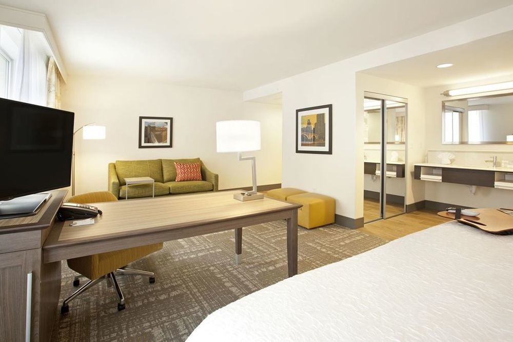 Hampton Inn & Suites - Minneapolis/Downtown Номер фото